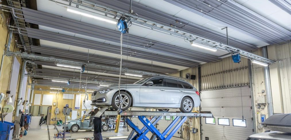 Bilprovningen i Rissne uppgraderar till LED-belysning