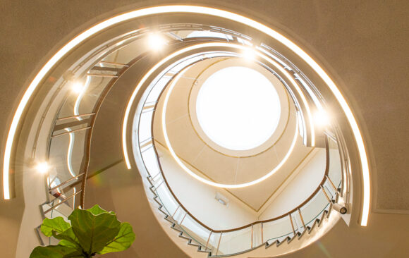 Bra ljus och snygg design i Harvardhuset